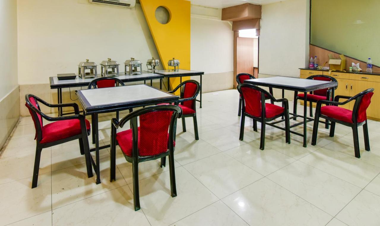 Hotel Kanishka Rāipur Exterior foto